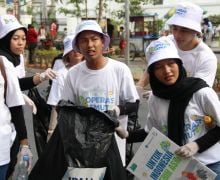 Edukasi Masyarakat, Chandra Asri Bersih-bersih Sampah di Kota Tua - JPNN.com