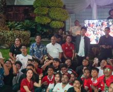 Sesmenpora Ajak Ribuan Suporter di Kemenpora Dukung Timnas U-23 Tembus Olimpiade 2024 - JPNN.com
