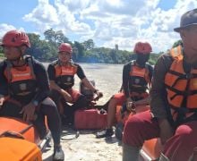 Perahu Getek Dihantam Ombak di Sungai Ogan, 1 Warga OI Hilang - JPNN.com