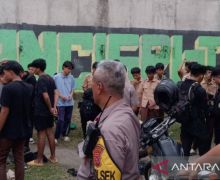Naik Motor Bertiga, Pelajar SMA di Bogor Dibacok Siswa Lain - JPNN.com