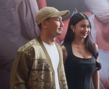 Bintangi Film Catatan Harian Menantu Sinting, Raditya Dika Belajar Ini - JPNN.com