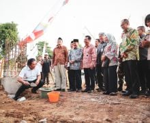 Pj Gubernur Al Muktabar Lakukan Ground Breaking Pembangunan Kantor Pusat Bank Banten - JPNN.com