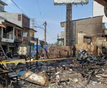 9 Rumah yang Hangus di Jakarta Barat Ternyata Sengaja Dibakar, Itu Pelakunya - JPNN.com