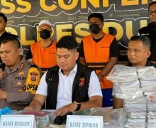 Korupsi Dana Bansos Rumah Ibadah, Eks Anggota DPRD & PNS di Dumai Ditangkap Polisi - JPNN.com