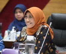Hetifah DPR Minta Kemendikbudristek Usut Dugaan Kecurangan PPDB 2024 - JPNN.com