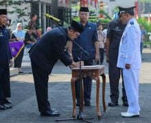 249 Kepala Desa di Ciamis Terima SK Perpanjangan Masa Jabatan, Pj Bupati Beri Pesan Begini - JPNN.com