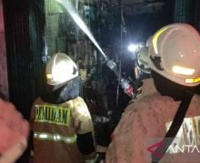 Toko Elektronik di Makasar Jaktim Terbakar, Kerugian Ratusan Juta Rupiah - JPNN.com