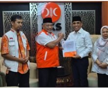 PKS Berikan Surat Rekomendasi Kepada Anwar - Renny untuk Maju di Pilgub Sulteng - JPNN.com