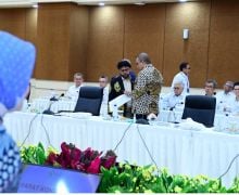 Senator Filep Wamafma Dorong BPK Mengaudit Cost Recovery LNG Tangguh, Pupuk Kaltim hingga Dana Otsus - JPNN.com