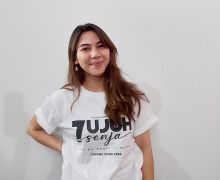 Jalani Syuting film 7ujuh Senja di Papua, Adinda Thomas Anggap Liburan - JPNN.com