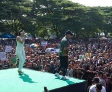 Hadiri Acara Daboy, ASR Disambut Ribuan Warga Muna - JPNN.com