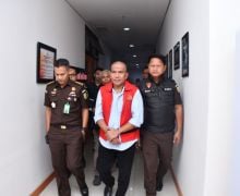 Tersangka Korupsi Arsan Latif Pengin Bawa Pistol & 5 Peluru di Tahanan? - JPNN.com