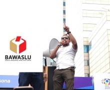 Warga Indonesia Timur Gelar Unjuk Rasa di Depan Gedung KPU dan Bawaslu - JPNN.com