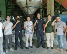 96 Ton Jagung Pipil Tak Layak Guna Dimusnahkan Bea Cukai Tanjung Perak - JPNN.com