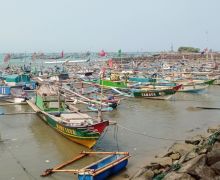 Pemkab Lebak Minta Nelayan Tradisional Waspada Gelombang Tinggi 4 Meter - JPNN.com