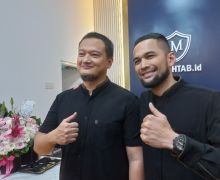 Brand Busana Muslim Ini Buka Store di Gandaria City, Teuku Wisnu: Produk Makhtab Memang Bagus - JPNN.com