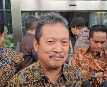 Diperiksa KPK 2 Jam Lebih, Trenggono ke Luar Didampingi Jenderal Polri Bintang 3, Siapa? - JPNN.com