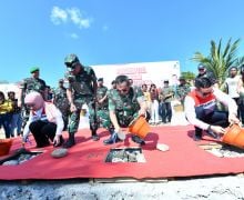 Pertamina Bersama TNI AD Menyalurkan Bantuan RTLH & Sarana Air Bersih ke Warga Kupang - JPNN.com