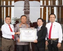 Irjen Iqbal Terima Presisi Award, Prestasi Menggagalkan Peredaran Narkoba hingga Judol - JPNN.com