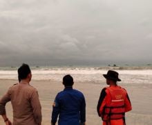 2 Warga Jakarta Terseret Ombak Pantai Karang Seke Ditemukan Meninggal Dunia - JPNN.com