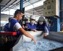 Aqua Pertegas Komitmen Inovasi Kemasan dan Optimalisasi Pengelolaan Sampah Plastik - JPNN.com