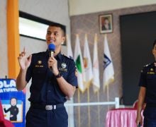 Bea Cukai Kenalkan PKN STAN ke Para Siswa Lewat Kegiatan Customs Goes to School - JPNN.com
