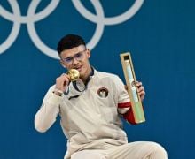 Profil Rizki Juniansyah, Cowok Banten Berkacamata si Peraih Emas Olimpiade Paris 2024 - JPNN.com