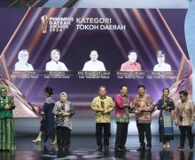 Kamarudin Muten Raih Penghargaan Nasional Pimpinan Daerah Award 2024 - JPNN.com