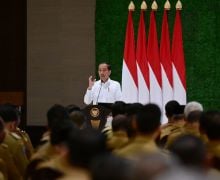 10 Tahun Menempati Istana Jakarta & Bogor, Jokowi Bilang Bau Kolonial - JPNN.com