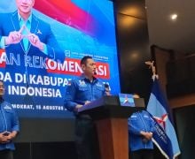 AHY Serahkan 54 Surat Rekomendasi Partai Demokrat untuk 54 Cakada, Ini Daftarnya - JPNN.com