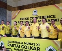 Bahlil Jawab Isu Jokowi Bakal jadi Ketua Dewan Pembina Golkar: Enggak Ada - JPNN.com