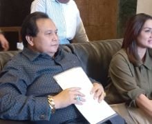 Tengku Dewi Tetap Lanjutkan Gugatan Cerai Terhadap Andrew Andika - JPNN.com