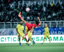 Persebaya Menang Comeback Melawan 10 Pemain Barito Putera - JPNN.com