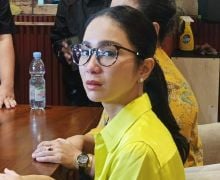 3 Berita Artis Terheboh: Bunga Zainal Tak Sabar, Frans Faisal Menangis - JPNN.com