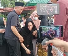 Berduka Seusai Kepergian Keponakan, Ayu Ting Ting Berupaya Tegar - JPNN.com