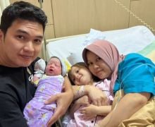 Aldi Taher Umumkan Nama Bayi yang Baru Dilahirkan Salsabillih - JPNN.com