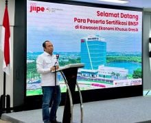 BNSP Gelar Sertifikasi Kompetensi Tenaga Kerja di KEK JIIPE Gresik - JPNN.com