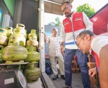 Dirut PPN Turun Langsung Cek Ketersediaan LPG 3 Kilogram di Lapangan - JPNN.com