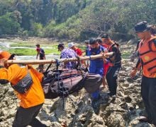 4 Hari Hilang, Nelayan yang Terseret Ombak di Pantai Goa Langit Sawarna Ditemukan Meninggal - JPNN.com