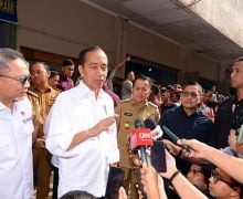 Jokowi Tetap Keliling Indonesia Meski Berkantor di IKN - JPNN.com