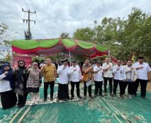 Dorong Kemandirian Ekonomi, PT Nippisun Serahkan Bantuan Kambing dan Edukasi Ternak ke Masyarakat - JPNN.com