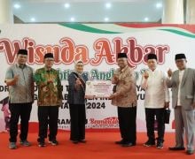 Bupati Nina Agustina Anggarkan Rp 13 Miliar untuk Guru Madrasah, Jadi yang Terbesar di Indonesia - JPNN.com