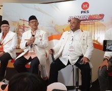 Di Momen Rakernas, Habib Aboe Memperkenalkan Aher sebagai Plh Presiden PKS - JPNN.com