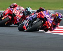 Hasil Race MotoGP Emilia Romagna: Tegang di Pengujung, Pecco Tumbang - JPNN.com