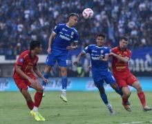 Persib Vs Persija 2-0, Panas! Dua Pemain Mandi Lebih Cepat - JPNN.com