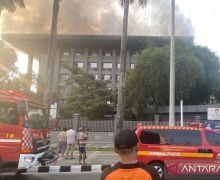 Kebakaran Terjadi di Gedung Bakamla RI, Ini Dugaan Penyebabnya - JPNN.com