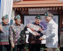 Pecahan 10 Ribu Bergambar Rumah Limas Dimemorabilia oleh BI - JPNN.com