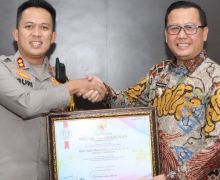 Ungkap 25 Kasus Narkoba, AKBP Ruri Dapat Penghargaan dari Pemkab Banyuasin - JPNN.com