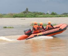 Asyik Mandi, Arziki Tenggelam di Sungai Musi - JPNN.com