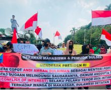 Gerakan Mahasiswa dan Pemuda Sulsel Berdemonstrasi di Depan Istana Presiden, Begini Tuntutannya - JPNN.com